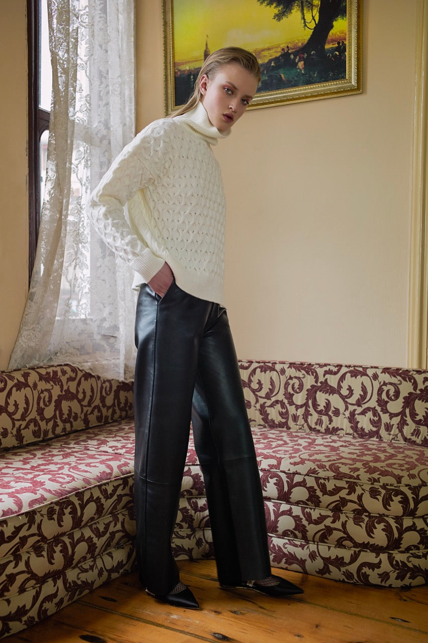 Natalie Kolyozyan Hush Saç Örgü Boğazlı Kazak Görünümü, Introverted AW18