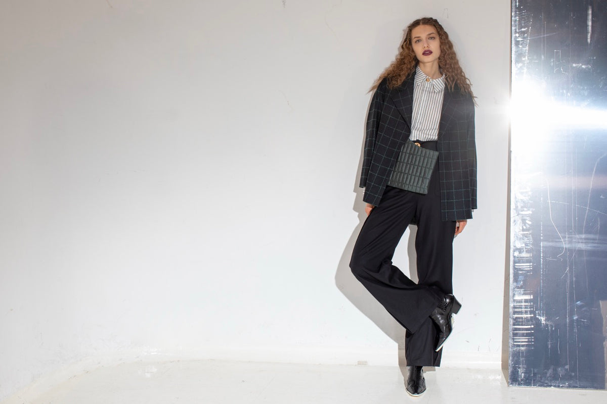 Natalie Kolyozyan Counterpart Ekose Blazer Görünümü, Not Equal AW20