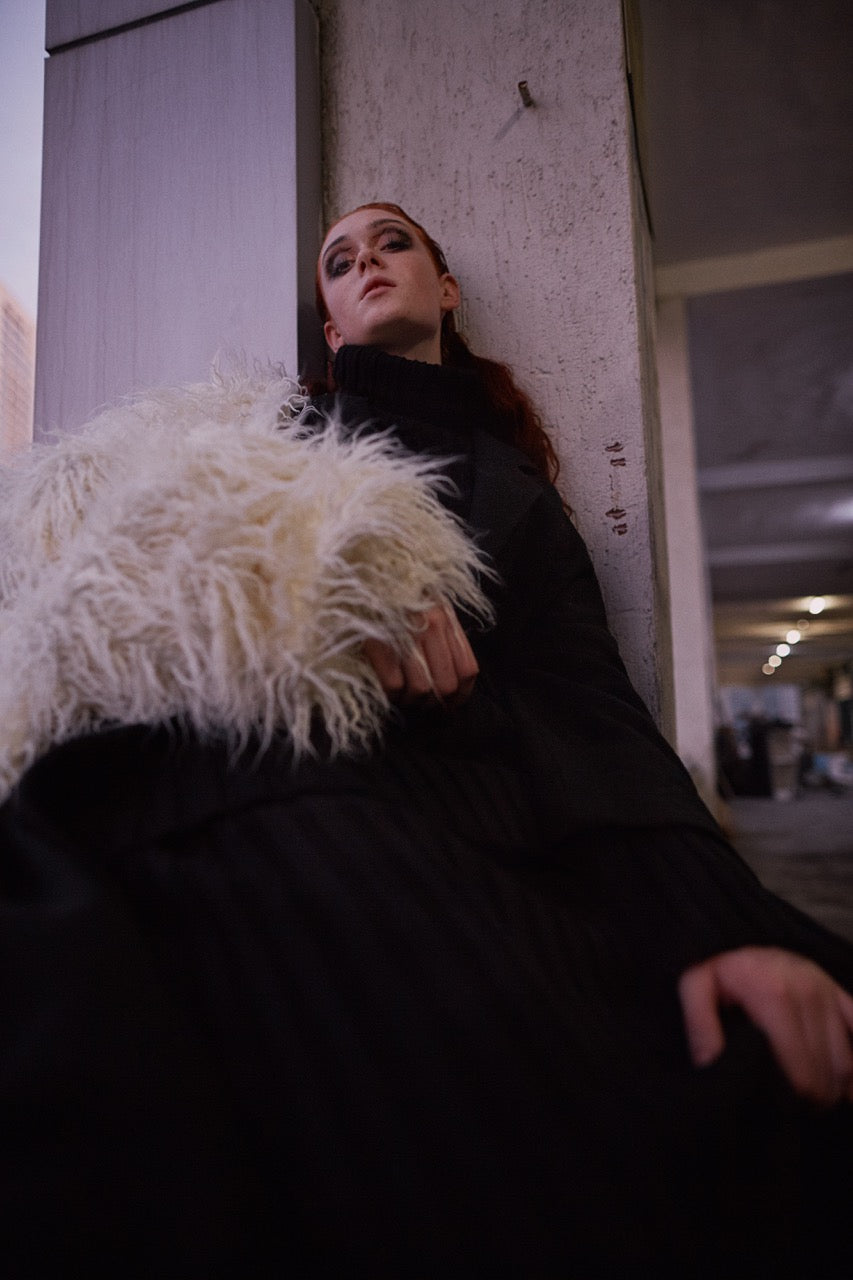 Natalie Kolyozyan Halo Kürk Kollu Ceket Görünümü, Pragmatic Dreamers AW16