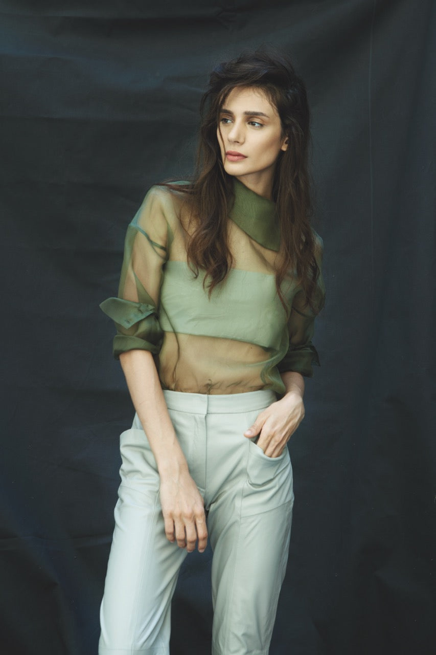 Natalie Kolyozyan Veil Organze Bluz Raw Edge Mint Deri Pantolon, Point of Origin AW15