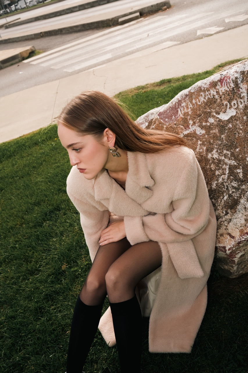 Natalie Kolyozyan Plush Kuşaklı Palto, Loose Ends AW25, görsel 2