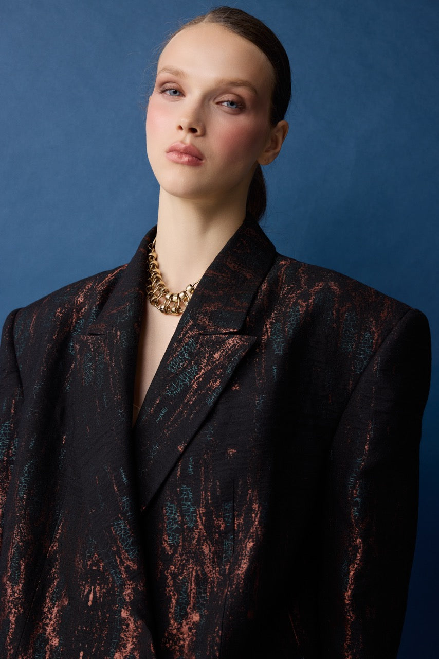 Natalie Kolyozyan Bronze Metalik Jakar Blazer Ceket, Relief AW26, Look 31 kampanya görseli, görsel 2