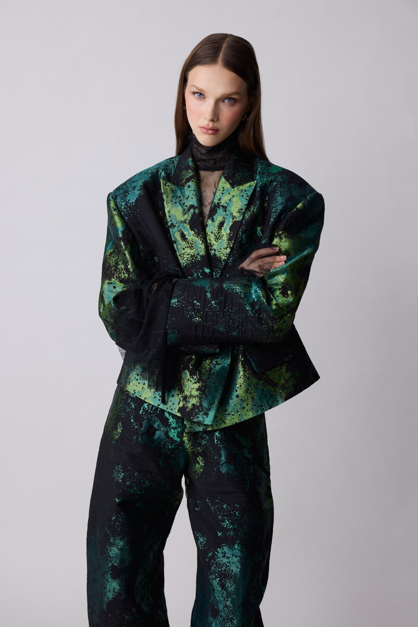 Natalie Kolyozyan Malachite Yeşil Jakar Blazer Ceket, Relief AW26, Look 9 kampanya görseli